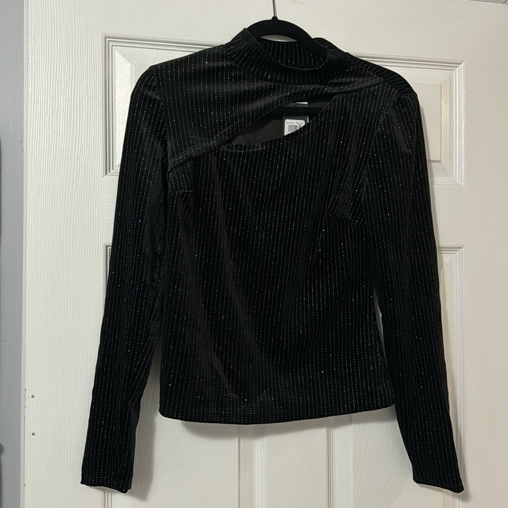 Brand new Guess Top